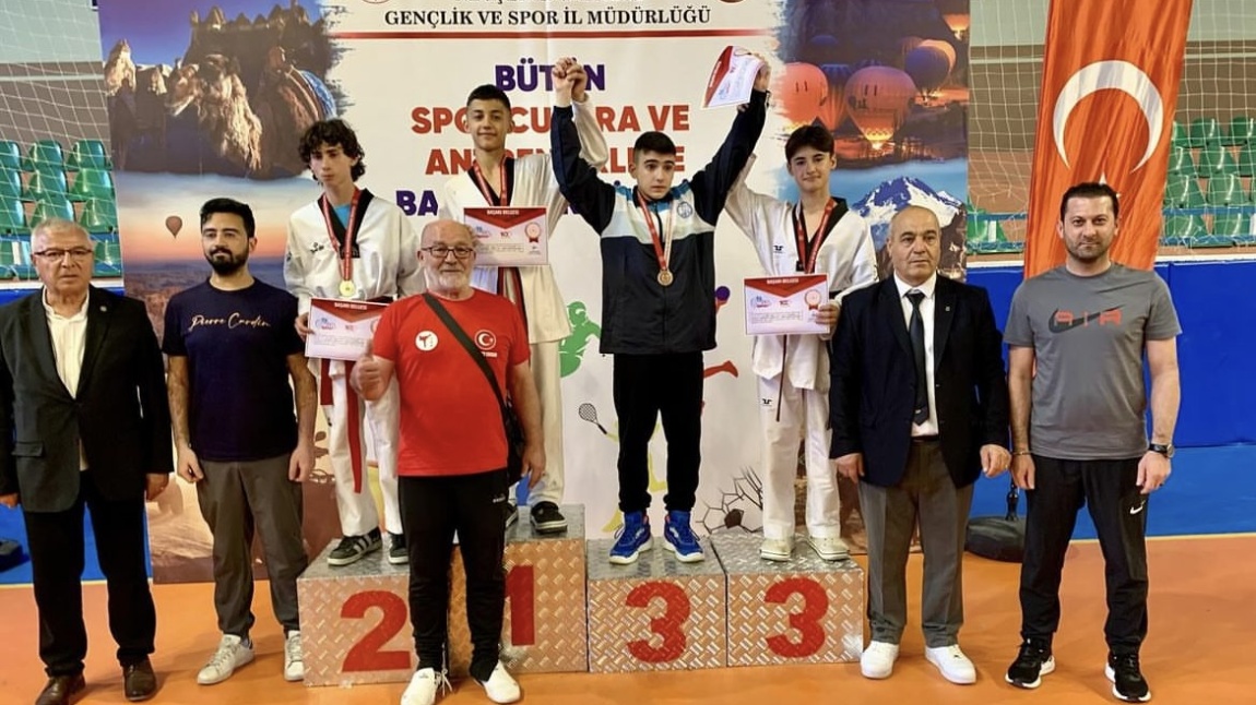  Okul Sporları Taekwondo Yıldızlar Müsabakaları Türkiye Üçüncülüğü